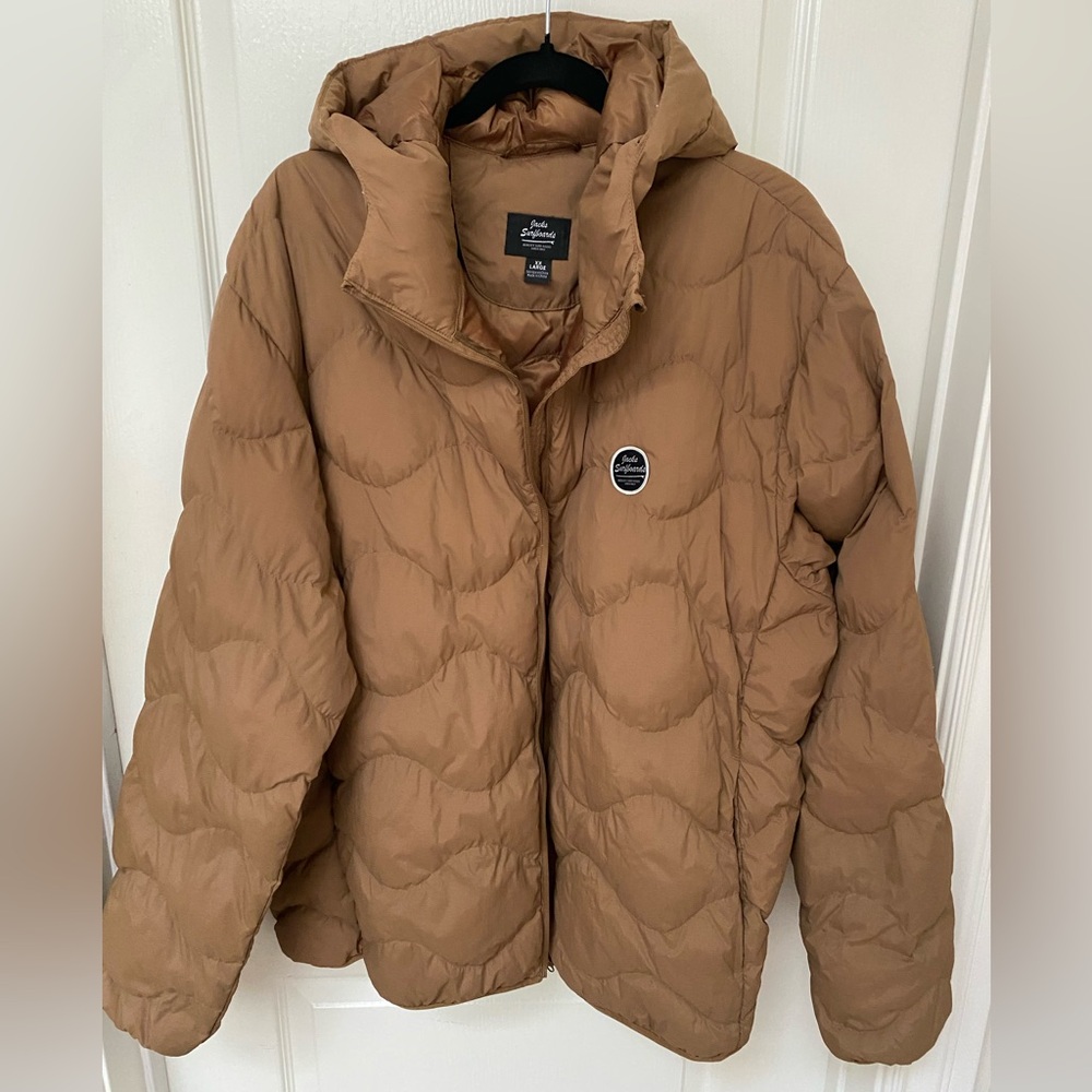 Jacks Surf Quilted Hooded Puffer Jacket in Caramel Brown